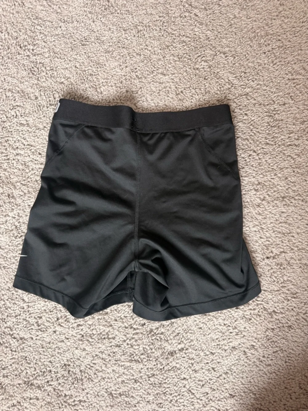 Nike Black Women's Performance Bike Shorts - Picture 2 of 4